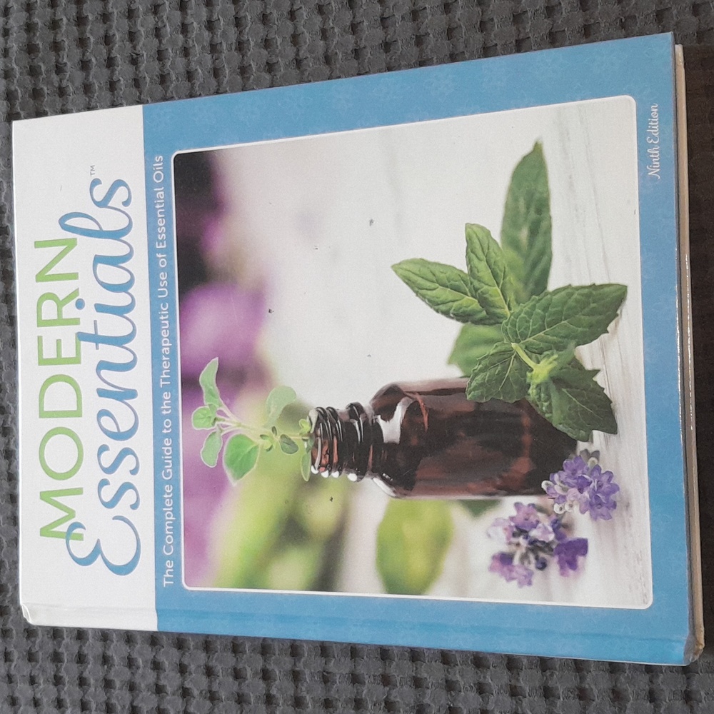 Modern Essentials: the conplete guide to the therapeutic use of essential oils.